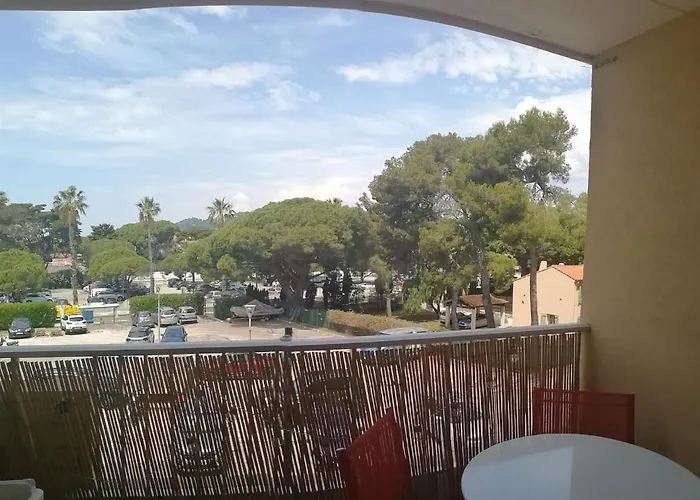 Sympathique Studio Climatise Sur Le Port De Hyeres