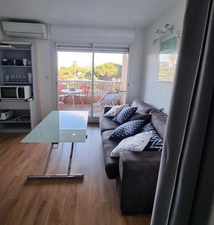 Apartment Climatise Sur Le Port De *